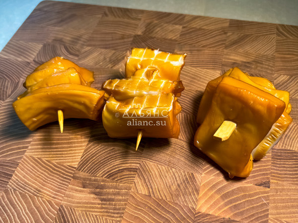 Шашлычок из кальмара х/к в Новороссийске